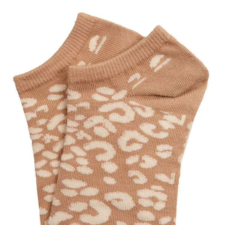 جوراب پشمی آنغوره فری سایز زنانه | ضد حساسیت، ضد بو، ضد باکتری