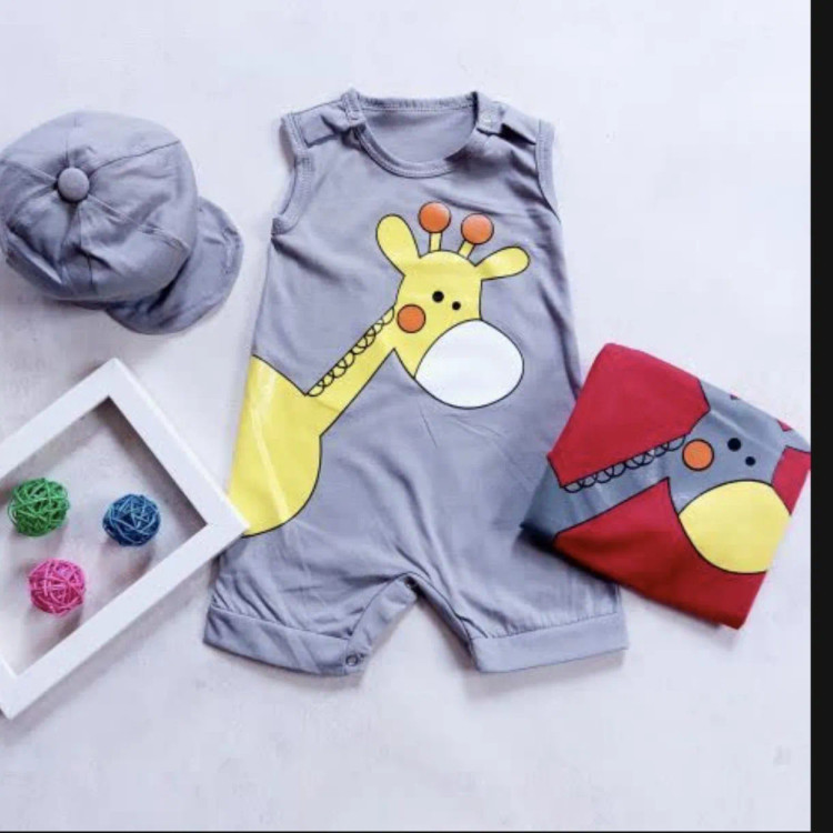 رامپر و کلاه نوزادی طرح زرافه جنس پنبه صد در صد سایز بندی 3 تا 12 ماه