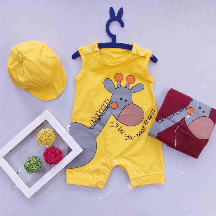 رامپر و کلاه نوزادی طرح زرافه جنس پنبه صد در صد سایز بندی 3 تا 12 ماه