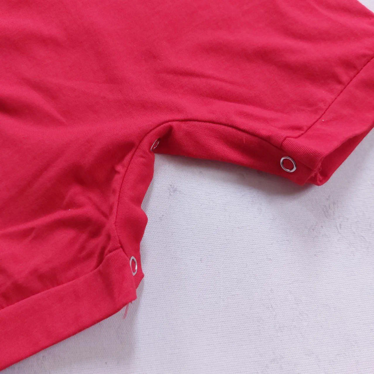 رامپر و کلاه نوزادی طرح زرافه جنس پنبه صد در صد سایز بندی 3 تا 12 ماه