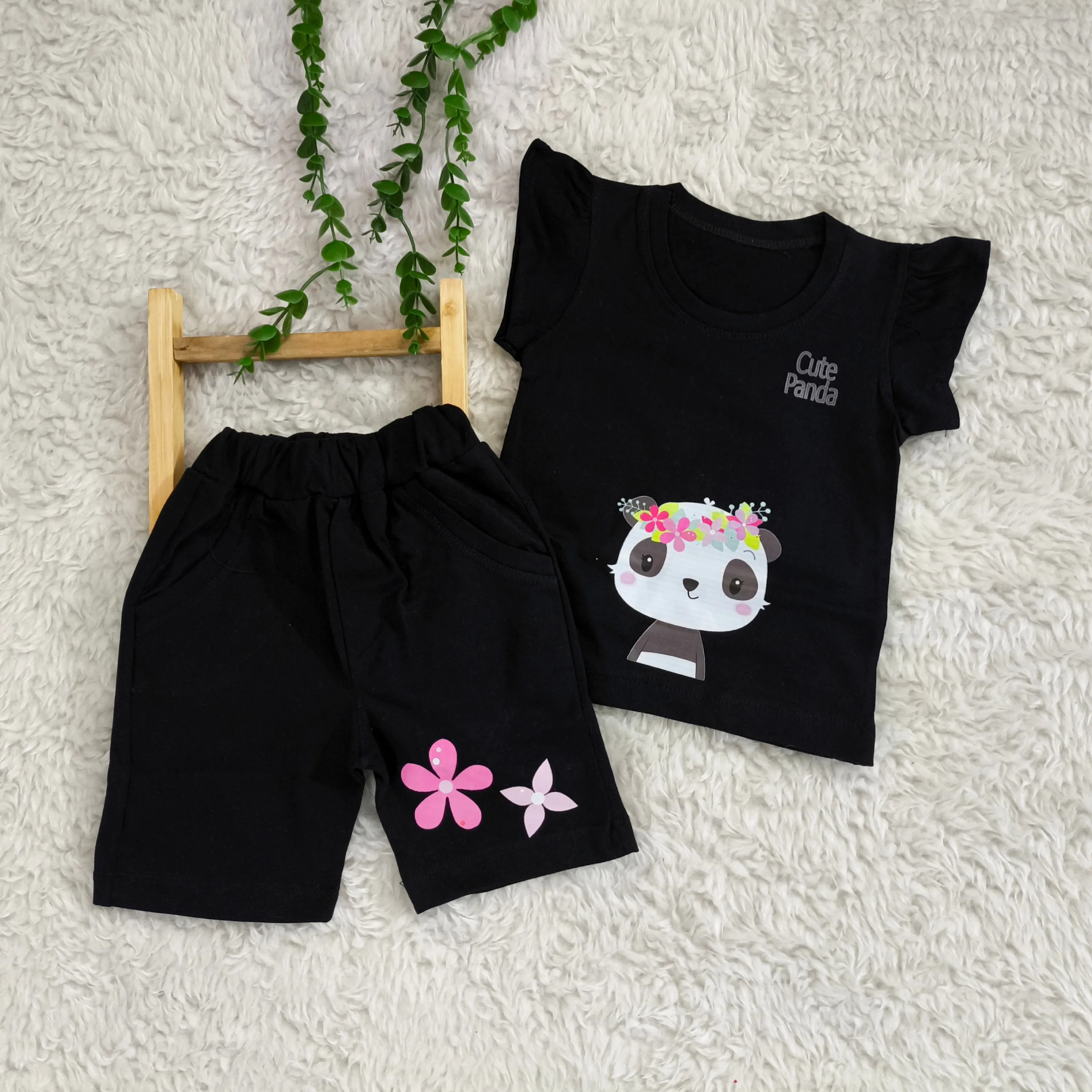 تاپ و شلوارک بچگانه مشکی پنبه سوپر درجه یک طرح دار سایز 35 و 40