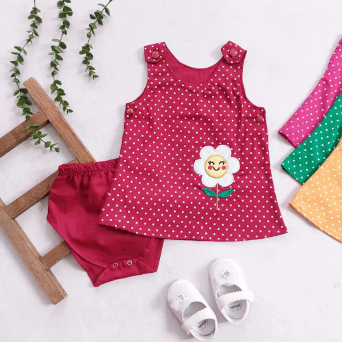 سارافون و شورت دخترانه گل آفتابگردان طرح دار مناسب 12 تا 24 ماه