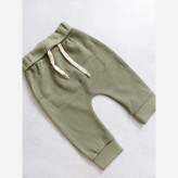 بلوز شلوار و کلاه نوزادی دخترانه پنبه بیسکویتی گلدوزی شده سایز 3 تا 24 ماه