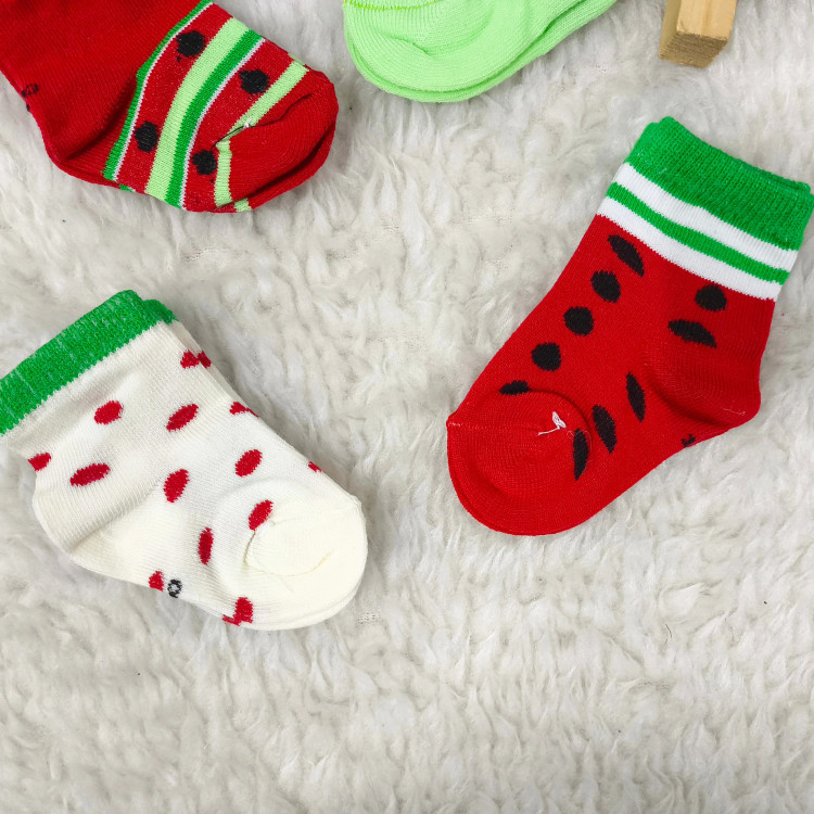 جوراب نیم ساق یلدایی نوزاد پنبهای نرم و لطیف سایز 6 تا 12 ماه