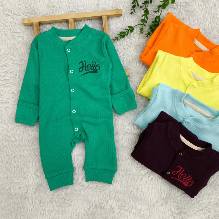 سرهمی کبریتی نوزادی Hello | پنبه کشسانی بالا | دستکش دار | سایز 3 تا 9 ماه