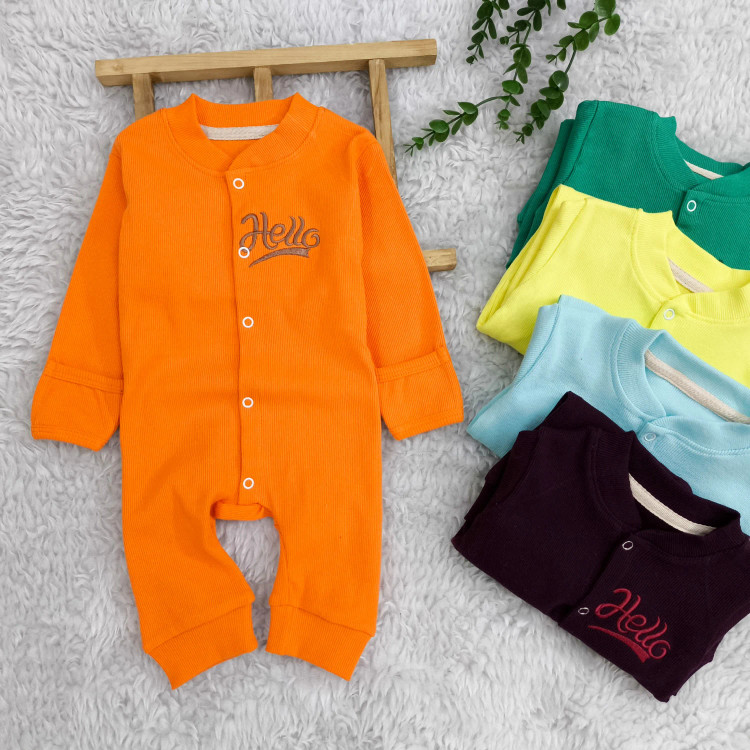 سرهمی کبریتی نوزادی Hello | پنبه کشسانی بالا | دستکش دار | سایز 3 تا 9 ماه