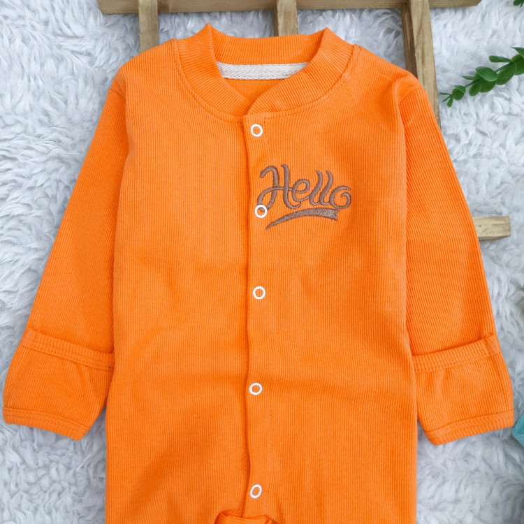 سرهمی کبریتی نوزادی Hello | پنبه کشسانی بالا | دستکش دار | سایز 3 تا 9 ماه