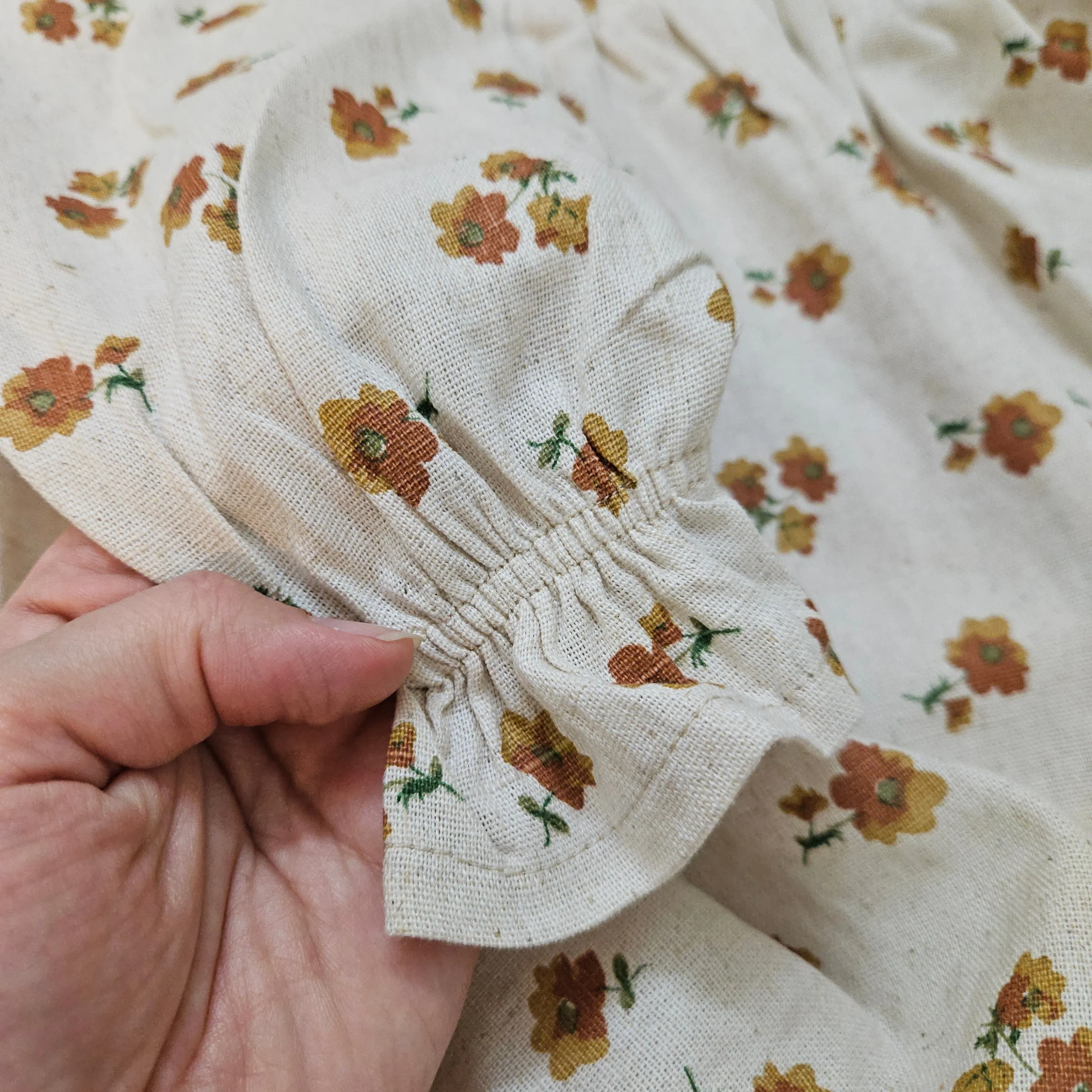 پیراهن دخترانه لینن پاییزه گلدار یقه کبریتی آستین پرنسسی مناسب 2 تا 9 سال