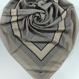 روسری طرح ارکیده سیتو نخ کاستوم سایز متوسط طوسی گلبهی بژ