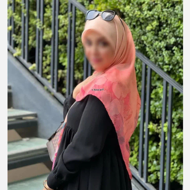 روسری نخ کاستوم طرح گوهر