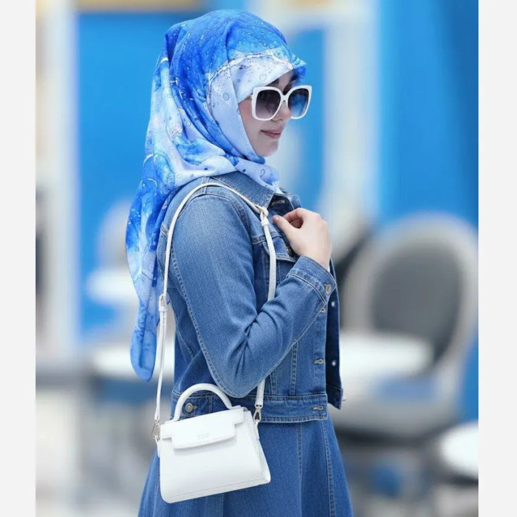 روسری نخی طرح رزیتا فیروزهای سایز 115