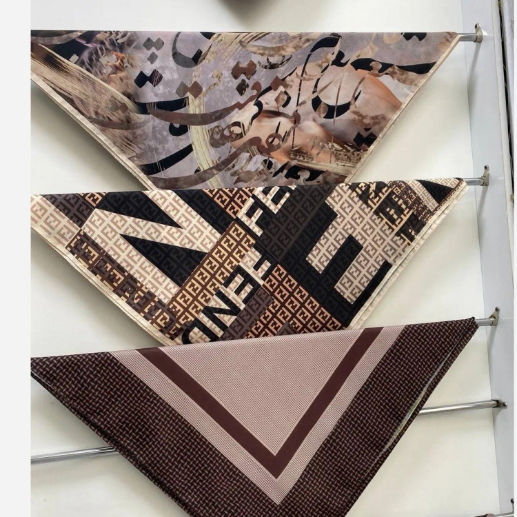 روسری زنانه طرح ترنم مولانا قواره بزرگ 140 سانتیمتر جنس نخ کاستوم سیتو