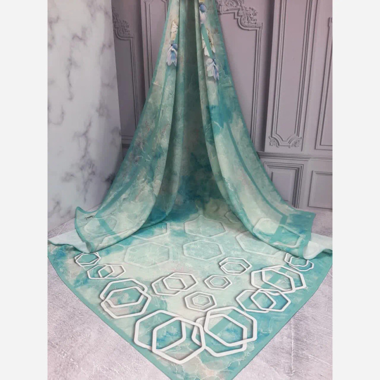 روسری طرح مریم سیتو قواره بزرگ 140 سانتیمتر نخ کاستوم چرخ دوز