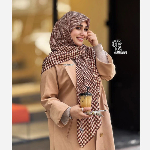 روسری مجلسی طرح حسنا قواره 110 نخ کاستوم دور چرخ دوز لیز نیست