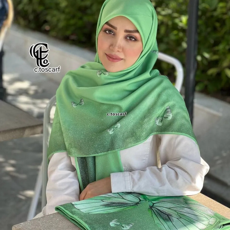 روسری نخی طرح تینا قواره بزرگ 140 سانتیمتر چرخدوز لیز نیست