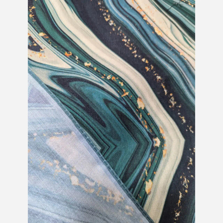 روسری طرح رزین قواره متوسط سایز 110 سانتیمتر جنس نخ کاستوم سیتو