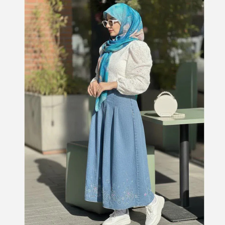 روسری طرح اطلس سیتو الهام گرفته از اقیانوس، قواره متوسط، دور دوخت