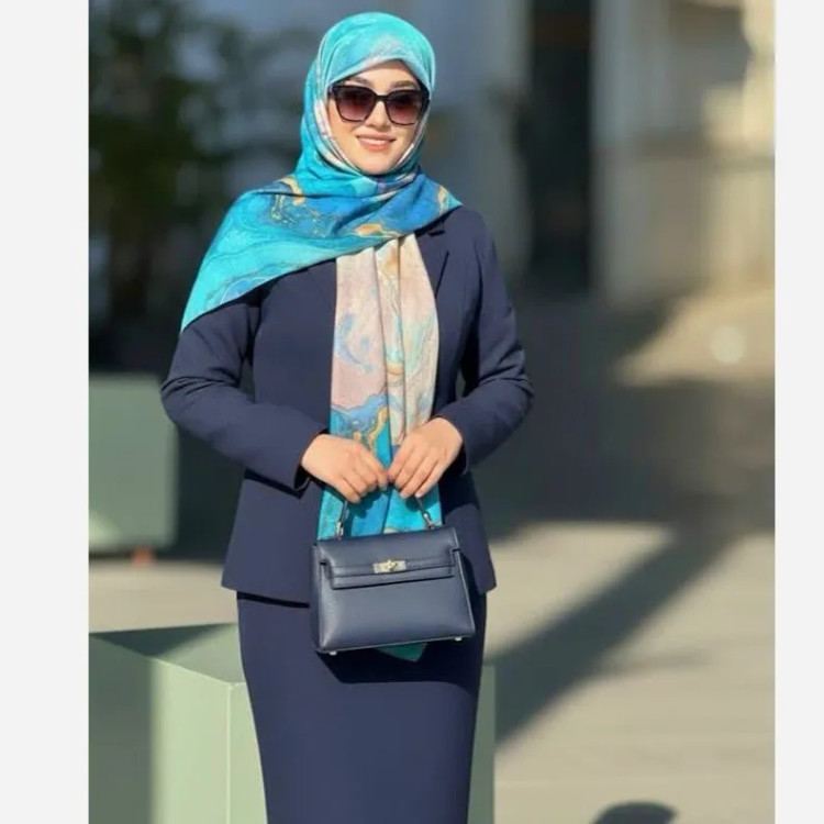 روسری طرح اطلس سیتو الهام گرفته از اقیانوس، قواره متوسط، دور دوخت