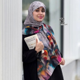 روسری طرح پارمیس زمینه طوسی نخی چرخ دوز 115 سانتی متر