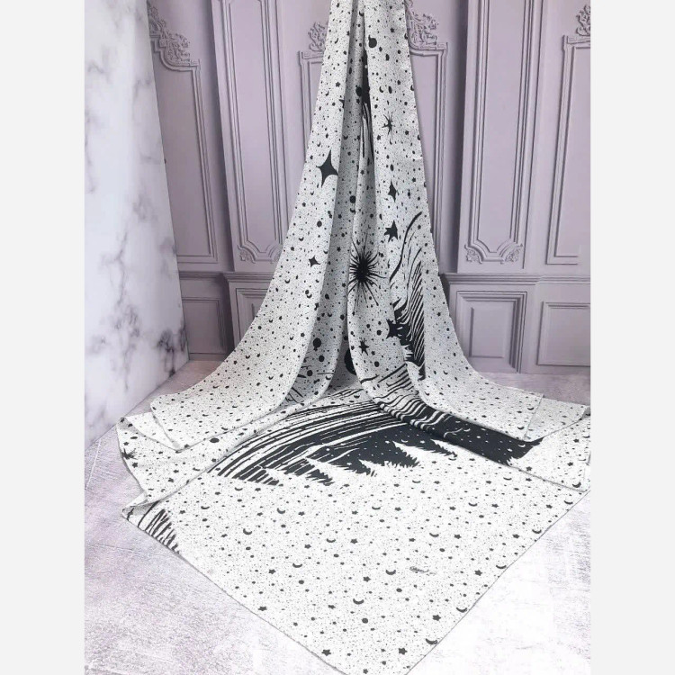 روسری زنانه ماهلین مشکی با طرح ماه و ستاره سفید | روسری شیک