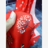 روسری طرح قاصدک زمینه طوسی قواره بزرگ 140 سانتیمتر جنس نخ کاستوم سیتو