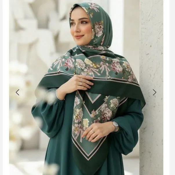 روسری کرپ نخ طرح طلا