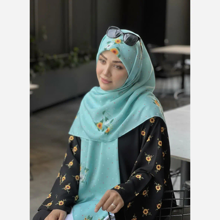 روسری طرح پونه تیره قواره بزرگ 140 سانتیمتر نخ کاستوم سیتو