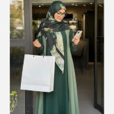 روسری نخی طرح آتوسا سایز 140 چرخ دوز مناسب استایل روزمره