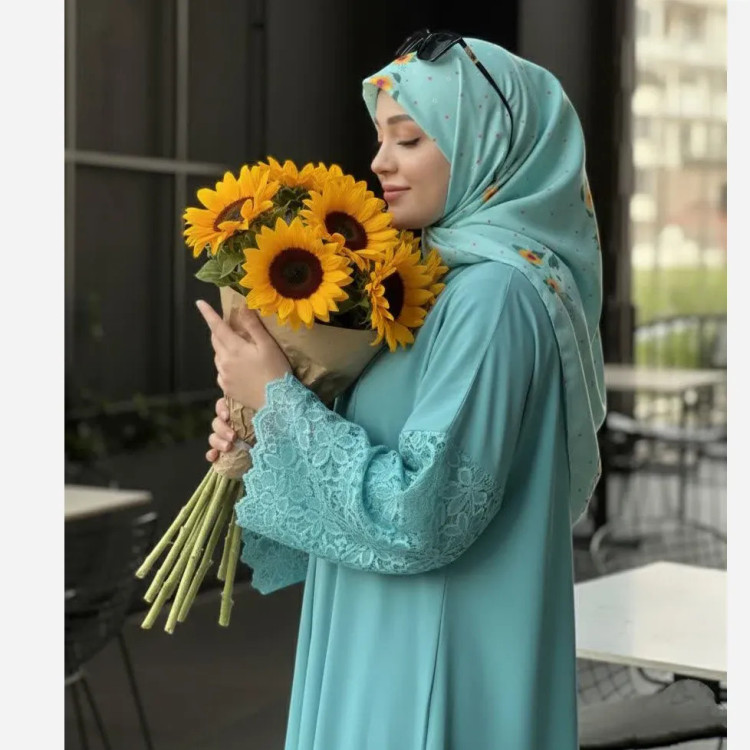 روسری طرح پونه تیره قواره بزرگ 140 سانتیمتر نخ کاستوم سیتو