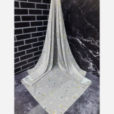 روسری طرح قاصدک زمینه طوسی قواره بزرگ 140 سانتیمتر جنس نخ کاستوم سیتو