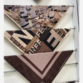 شال طرح کاملیا کرم قهوه ای سبز نخ کاستوم سیتو سایز 110