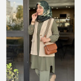 روسری نخی طرح آتوسا سایز 140 چرخ دوز مناسب استایل روزمره