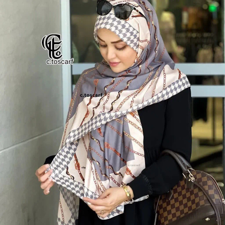 شال طرح تسمه ای نخی دور چرخ دوز قواره 70*200 سانتی متر اسپرت