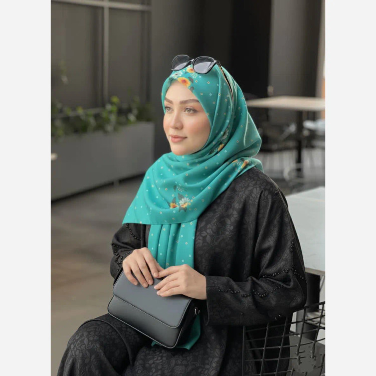 روسری طرح پونه تیره قواره بزرگ 140 سانتیمتر نخ کاستوم سیتو