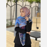 روسری نخی قواره بزرگ طرح مهری زمینه شیری 140 سانتیمتر