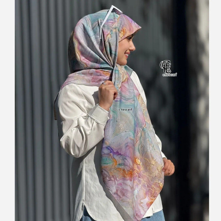 روسری طرح نازلی زنانه قواره بزرگ دور چرخ دوز مزونی رنگ ملیح شاد