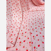 روسری طرح روژین توت فرنگی و بابونه صورتی قواره بزرگ 140 سانتی نخ کاستوم سیتو