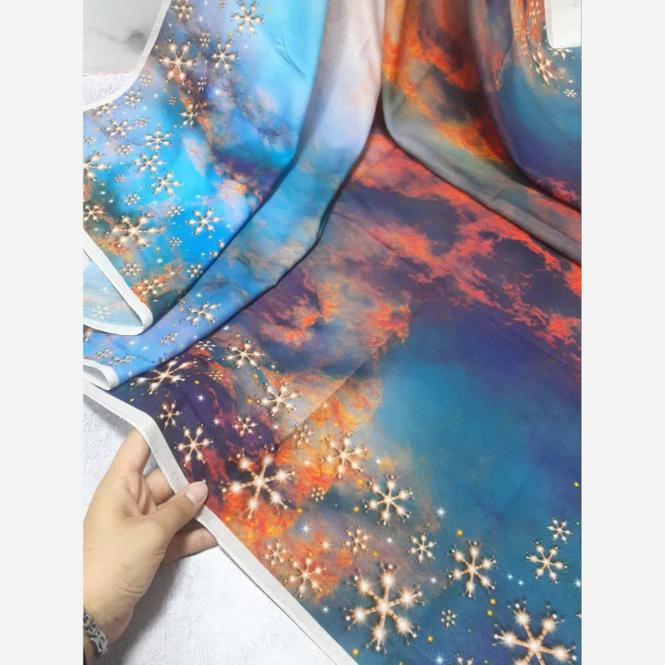 روسری نخی قواره بزرگ طرح مهری زمینه شیری 140 سانتیمتر