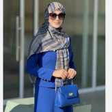 روسری مجلسی طرح سنا نخ کاستوم قواره 140 دور دوخت، بدون لیز خوردگی