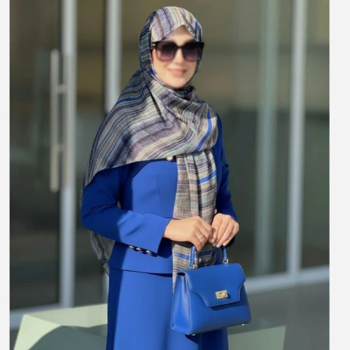 روسری مجلسی طرح سنا نخ کاستوم قواره 140 دور دوخت، بدون لیز خوردگی