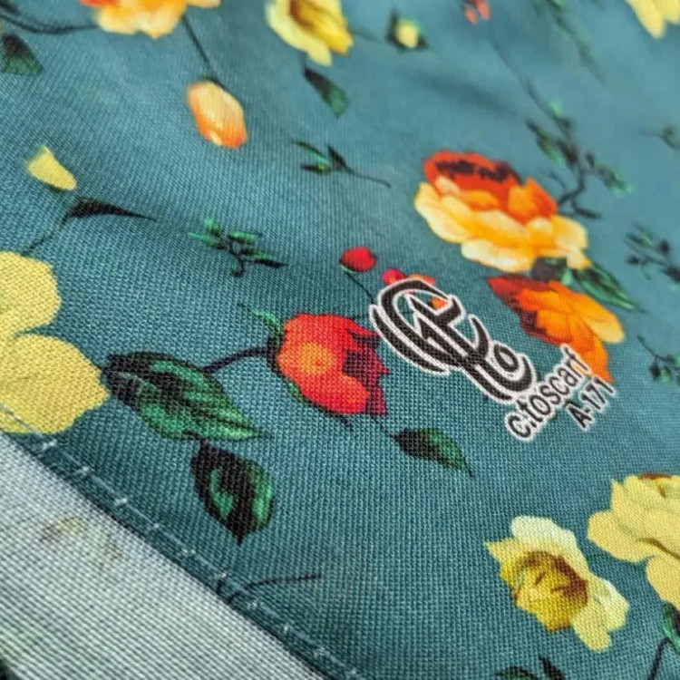 روسری نخی طرح رزا سیتو قواره بزرگ 140 سانتی متر خاص و خوش رنگ