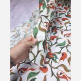 روسری طرح حنانه زمینه سفید نخ کاستوم سیتو سایز 110