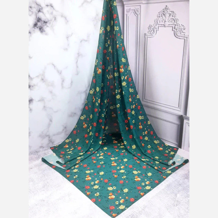 روسری نخی طرح رزا سیتو قواره بزرگ 140 سانتی متر خاص و خوش رنگ