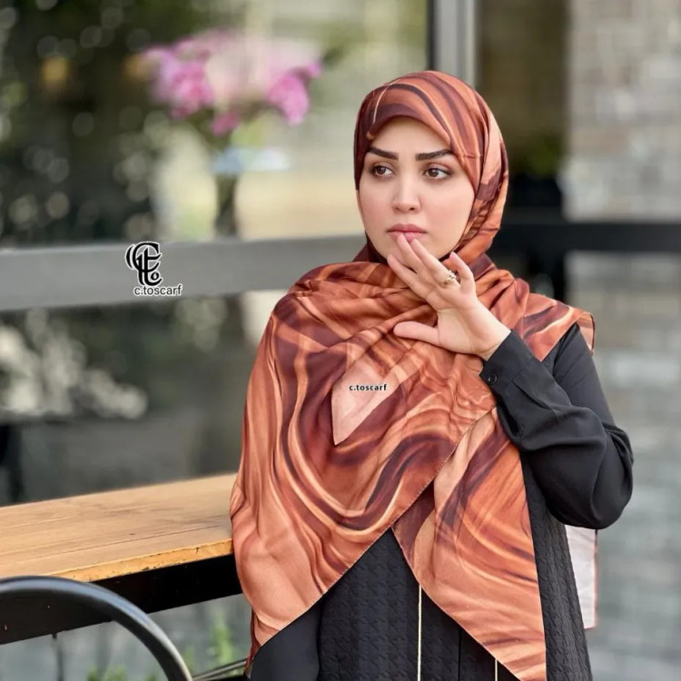 روسری طرح کهربا سایز 140 نخی کاستوم سیتو چرخدوز قهوهای لاکچری