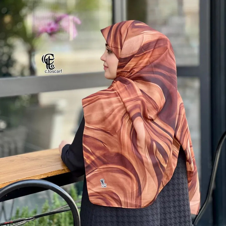 روسری طرح کهربا سایز 140 نخی کاستوم سیتو چرخدوز قهوهای لاکچری