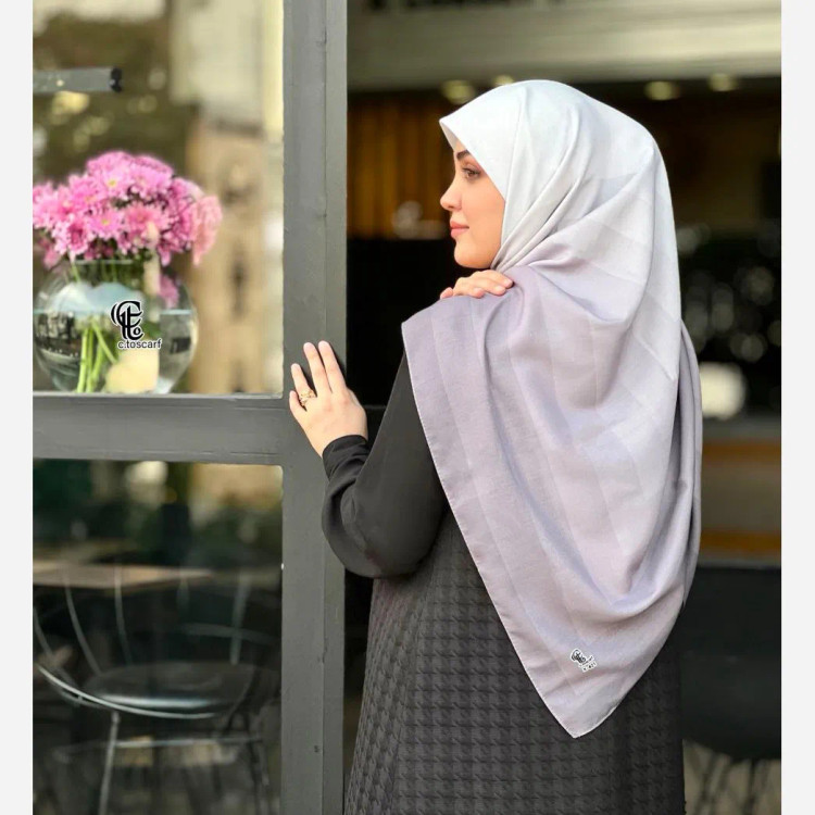 روسری طرح طیفی پلهای سایز 140 نخ کاستوم سیتو چرخ دوز