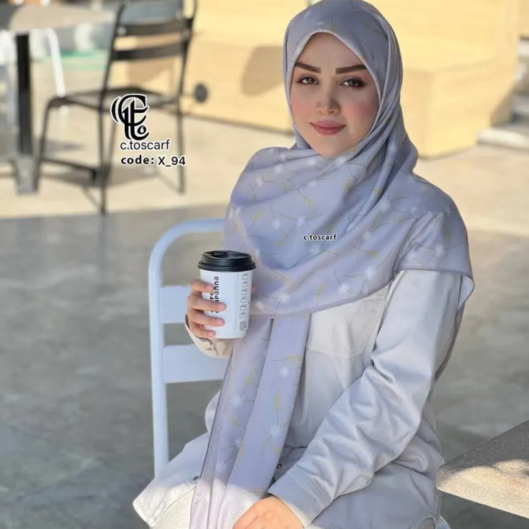 روسری طرح تارا قواره 140 دور چرخ دوز، بدون لیز خوردن