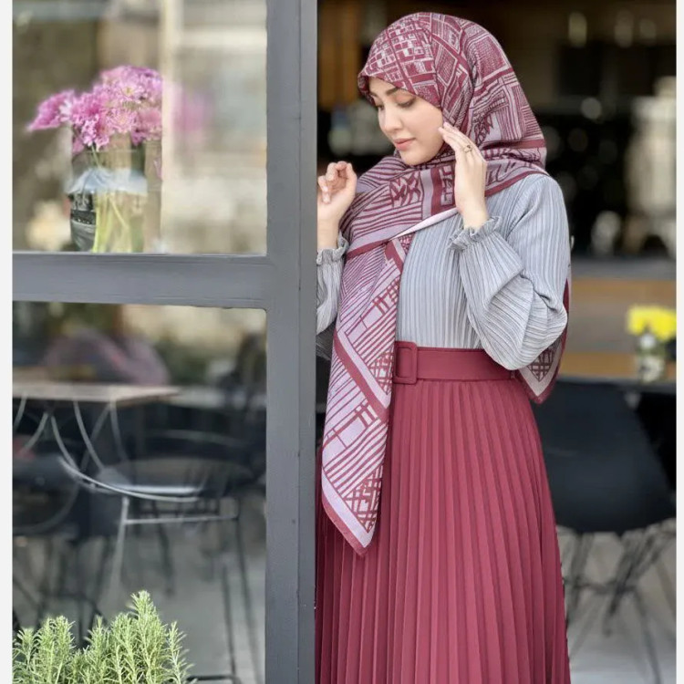 روسری خاتون زنانه اصیل و باوقار، راحت و شیک