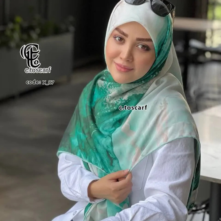 شال نخی ابر و بادی سبز قواره بزرگ 140 سانتیمتر لیز نیست