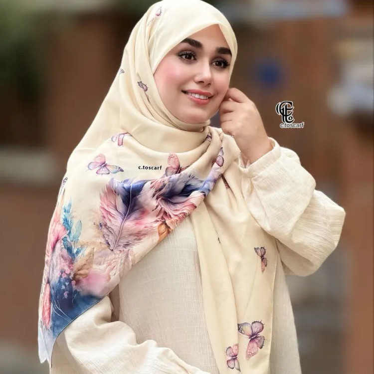 روسری طرح پردیس سیتو جنس نخ کاستوم سایز 140